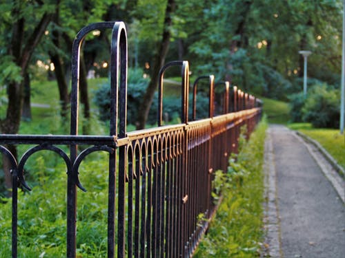 5 Aspects to Consider before Building a Fence